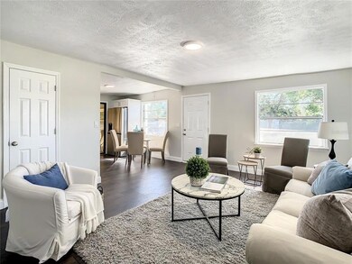 39039 Heath Dr, Zephyrhills, FL 33542 - photo 3