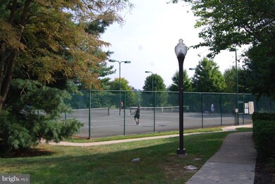 4405 Silverbrook Ln unit 303, Owings Mills, MD 21117 - photo 6