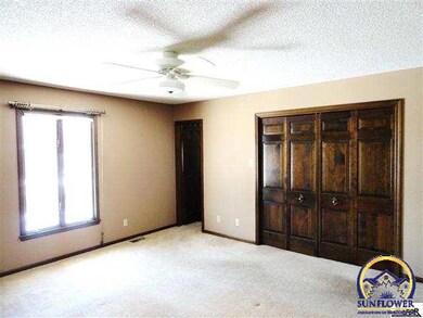 7121 SW Fountaindale Rd, Topeka, KS 66614 - photo 7