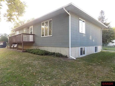 610 610 N 10th St, New Ulm, MN 56073 - photo 4