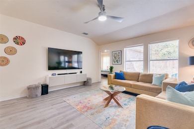 6714 Windward View Dr, Rowlett, TX 75088 - photo 5