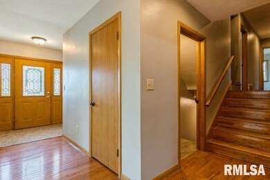 4 Garfield Ct, Davenport, IA 52804 - photo 2