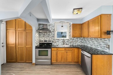 580 Salisbury Rd, Columbus, OH 43204 - photo 6