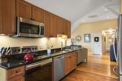 82 Munroe St unit 2, Somerville, MA 02143 - photo 5