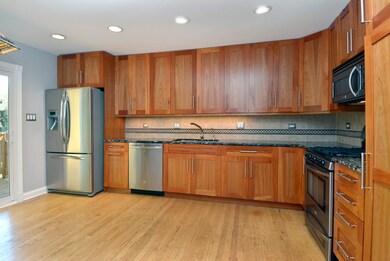 Beautiful cabinetry, granite counters & SS applian