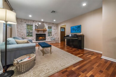 1355 Del Norte St, Houston, TX 77018 - photo 5