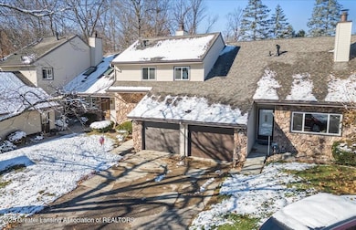 1114 Timbercreek Dr unit 41, Grand Ledge, MI 48837 - photo 2