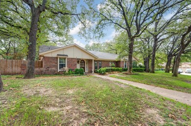 1017 Cherry Ct, Hurst, TX 76053 - photo 2