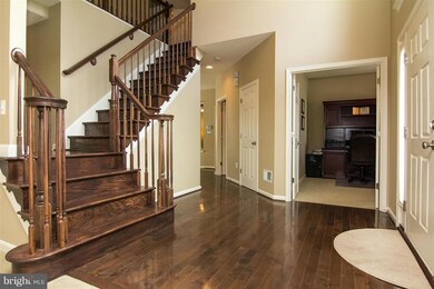 4915 Pale Morning Dun Rd, Elkridge, MD 21075 - photo 3