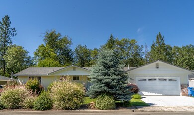 3301 Neamar Dr, Grants Pass, OR 97527 - photo 2