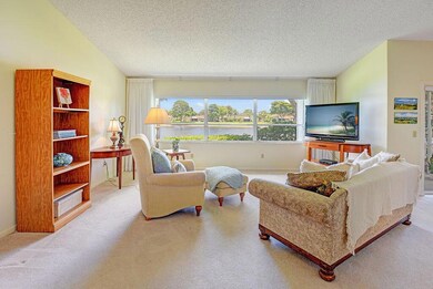 4330 Camrose Ln, West Palm Beach, FL 33417 - photo 5