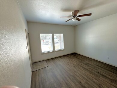 207 W Cloud St unit B, Gainesville, TX 76240 - photo 5