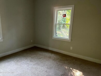 1811 Brown Ave, Burlington, NC 27215 - photo 6