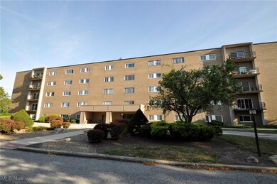 River Hill Condominium unit 213B, Rocky River, OH 44116 - photo 2