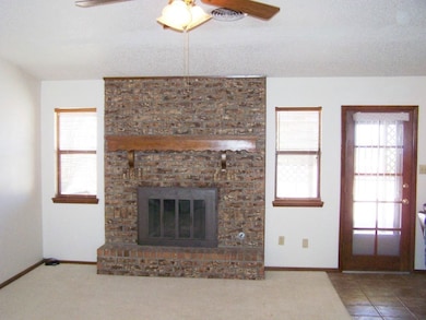 405 Sunshine Ave, Alamogordo, NM 88310 - photo 2