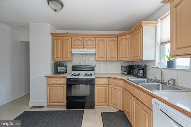 1164 Berkley Rd, Gibbstown, NJ 08027 - photo 5