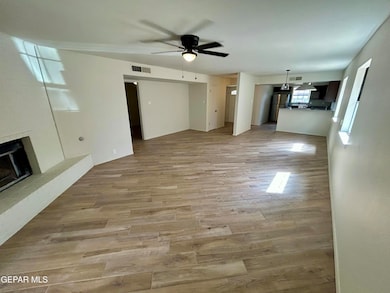 10905 Sagebrush Way unit A & B, El Paso, TX 79936 - photo 5