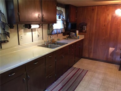 EAT IN KITCHEN