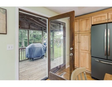 71 Oakridge Ave, North Attleboro, MA 02760 - photo 6