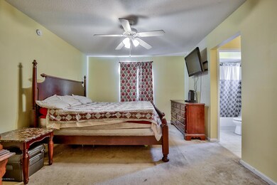 863 Duskin Dr, Jacksonville, FL 32216 - photo 5