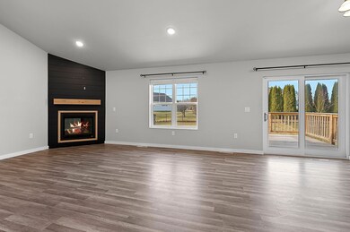 843 Redhawk Dr, Pulaski, WI 54162 - photo 4