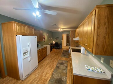 525 Jayhawk Ave, Hugoton, KS 67951 - photo 4