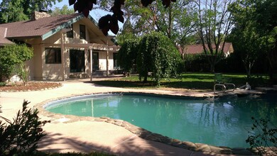 Back of house/pool