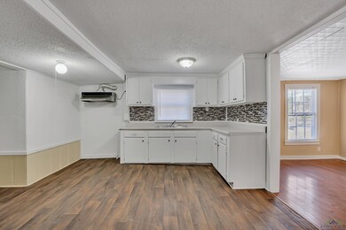 920 N 2nd St, Longview, TX 75601 - photo 3