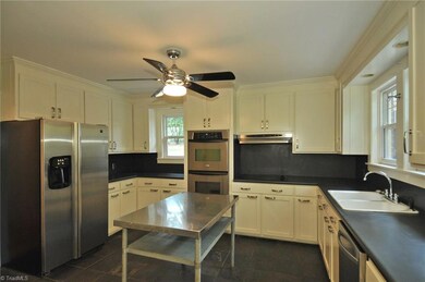 1513 Cloverdale Ave, Winston Salem, NC 27104 - photo 4