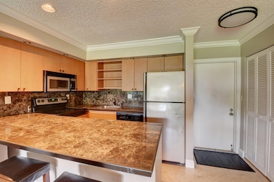 620 Greensward Ln unit 202KS, Delray Beach, FL 33445 - photo 3