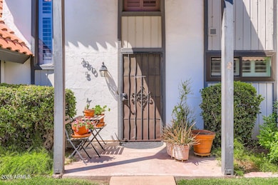 Exterior Front Entry