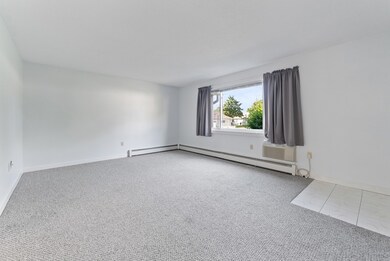 93 Collins St unit E5, Chicopee, MA 01022 - photo 5