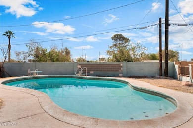 1332 Pyramid Cir, Las Vegas, NV 89108 - photo 7