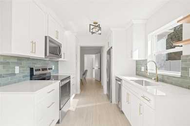 9507 N Dartmouth Ave, Tampa, FL 33612 - photo 7