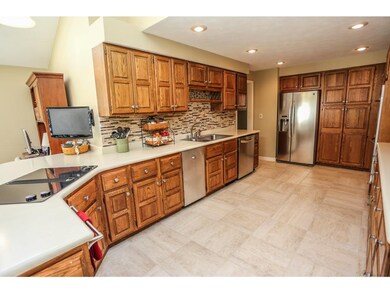 52 Sandy Pond Pkwy, Bedford, NH 03110 - photo 7