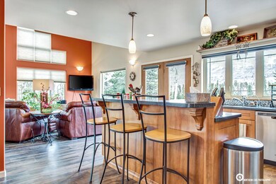 2_KitchenLiving