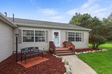 609 Maplewood Dr, Reed City, MI 49677 - photo 4