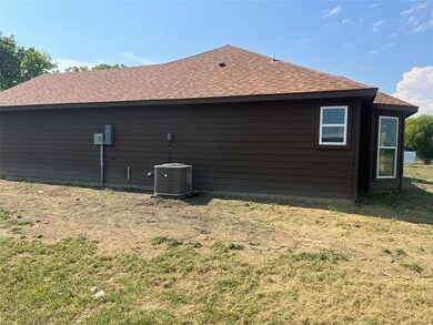 310 Simpson Dr, Sherman, TX 75092 - photo 3