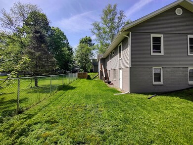 21 N Barrett St, Niles, MI 49120 - photo 4