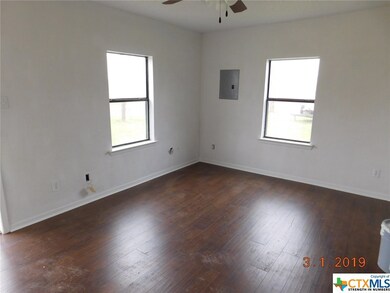 106 E Washington Ave, Copperas Cove, TX 76522 - photo 6