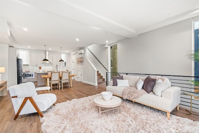 1772 Alki Ave SW unit B, Seattle, WA 98116 - photo 6