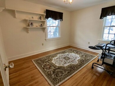 29 Lamoille St, Essex Junction, VT 05452 - photo 5