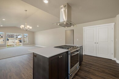 1067 NW Varnish Ln unit 66, Redmond, OR 97756 - photo 5