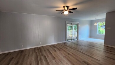 2806 Hyde Park Cir, Denison, TX 75020 - photo 2