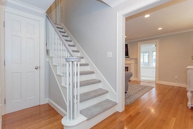 11 Carlson Cir, West Roxbury, MA 02132 - photo 4