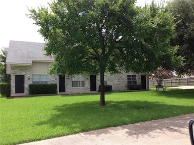 1110 Spring Loop unit D, College Station, TX 77840 - photo 2