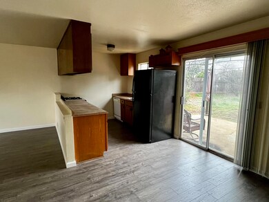 1786 Lazelle Ct, Redding, CA 96002 - photo 5