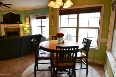 Eat in kitchen