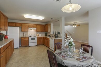 10027 Wildhorse Pkwy, San Antonio, TX 78254 - photo 6