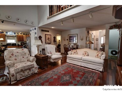 2706 S Chase Dr, Springfield, IL 62704 - photo 4